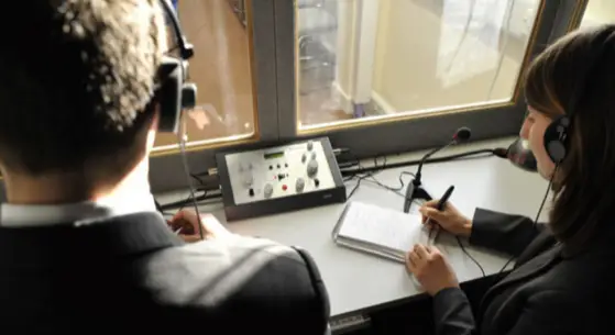 Porque intérpretes trabalham em duplas