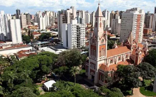 Como escolher empresa de tradução simultânea em Ribeirão Preto